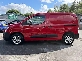 Used 2022 Citroen Berlingo Enterprise M Pro Red - Interior and Exterior details 11