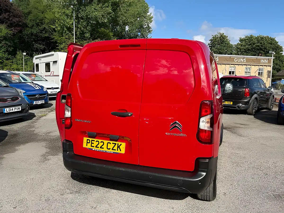 Used 2022 Citroen Berlingo Enterprise M Pro Red - Interior and Exterior details 16