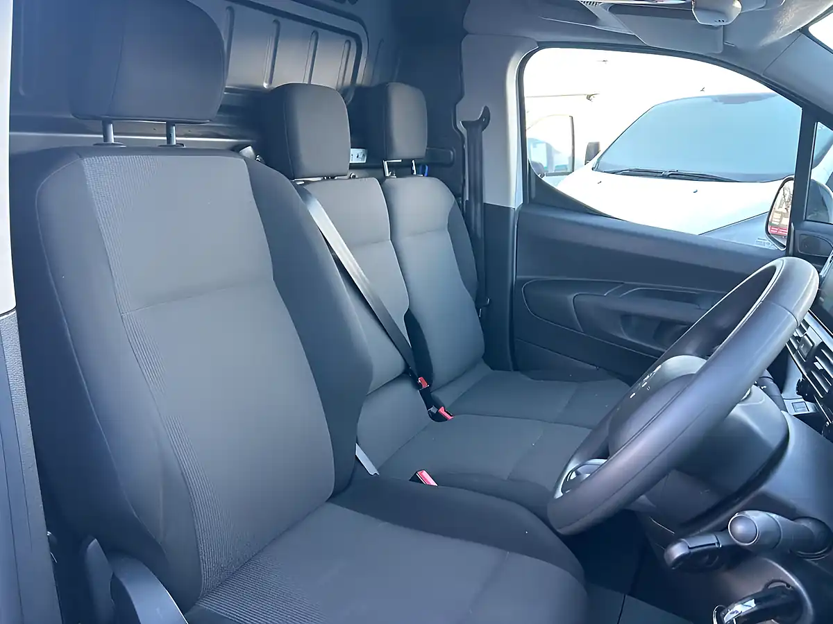 Used 2022 Citroen Berlingo Enterprise M Pro White - Interior and Exterior details 11
