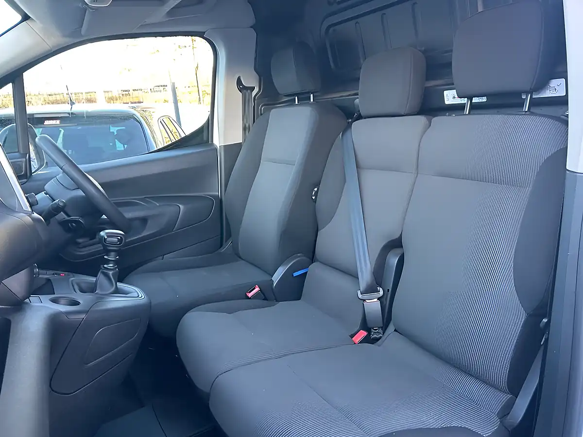 Used 2022 Citroen Berlingo Enterprise M Pro White - Interior and Exterior details 12