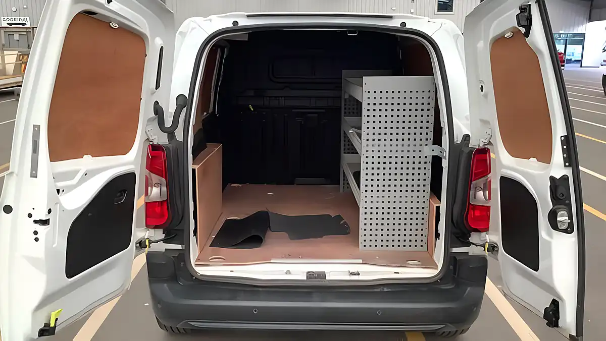 Used 2022 Citroen Berlingo Enterprise M Pro White - Interior and Exterior details 7