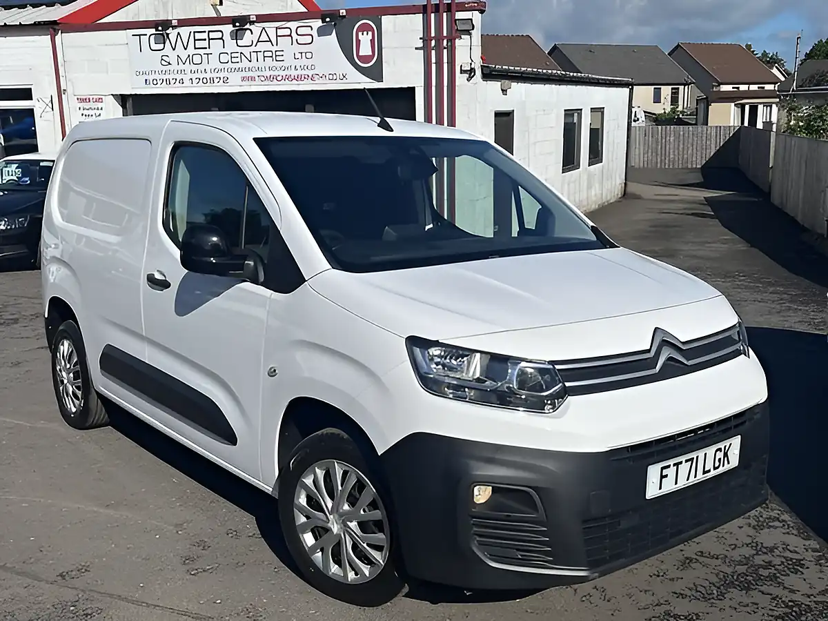 Used 2022 Citroen Berlingo Enterprise M Pro White - Front View