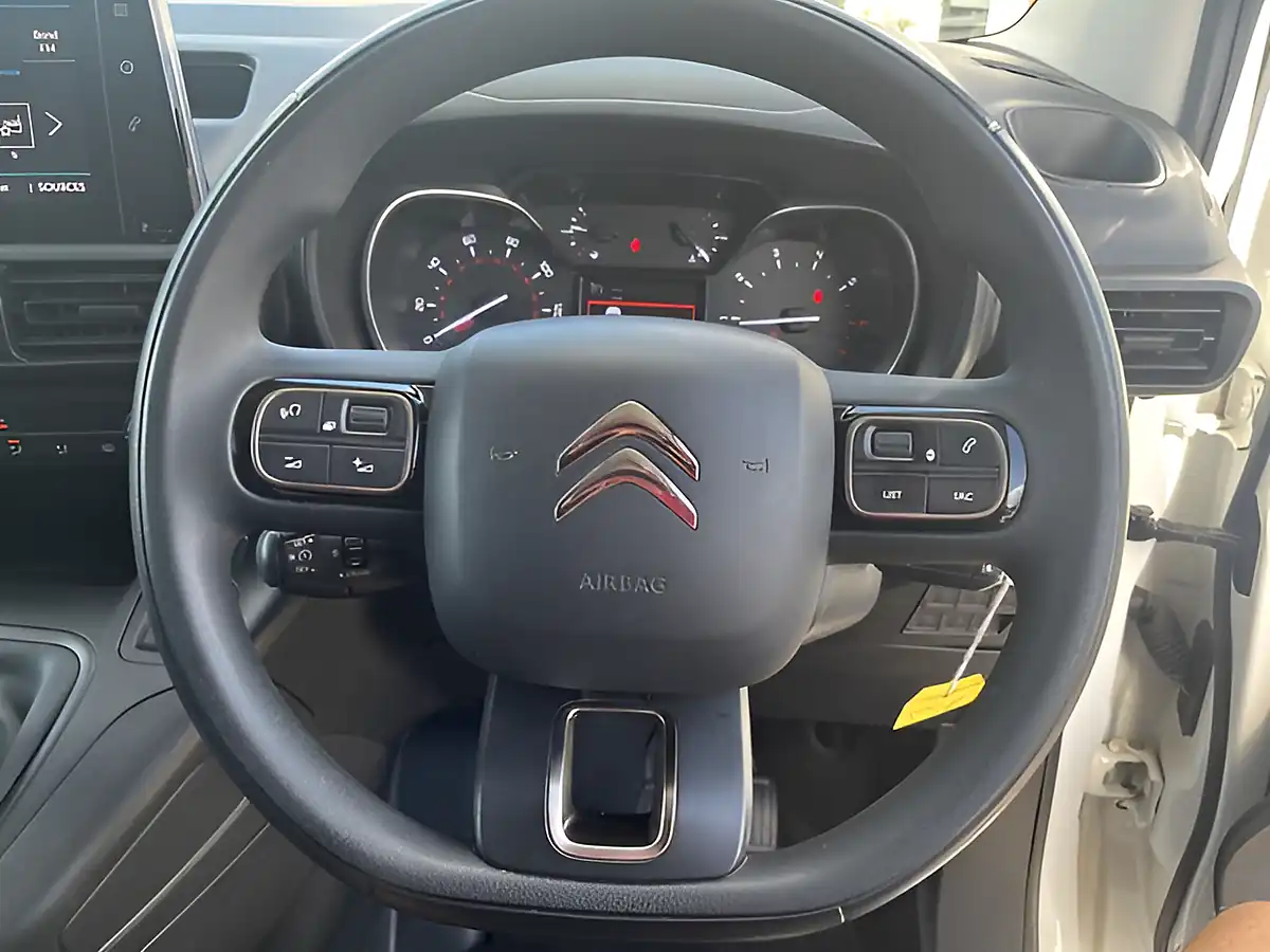 Used 2022 Citroen Berlingo Enterprise M Pro White - Interior and Exterior details 19