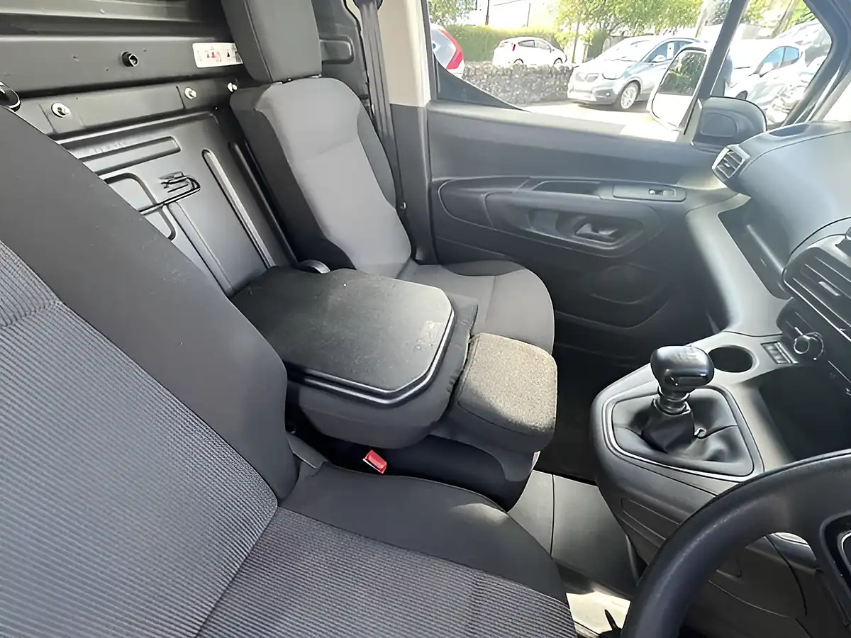 Used 2022 Citroen Berlingo Enterprise M Pro White - Interior and Exterior details 8