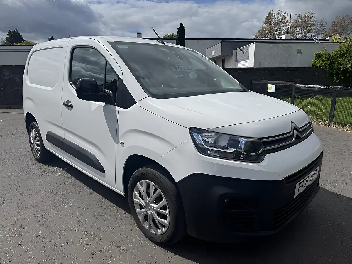 Used 2022 Citroen Berlingo Enterprise M Pro White - Front View