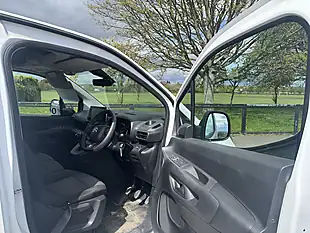 Used 2022 Citroen Berlingo Enterprise M Pro White - Interior and Exterior details 15