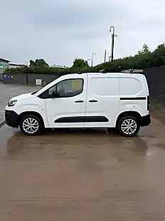 Used 2022 Citroen Berlingo Enterprise M Pro White - Interior and Exterior details 11