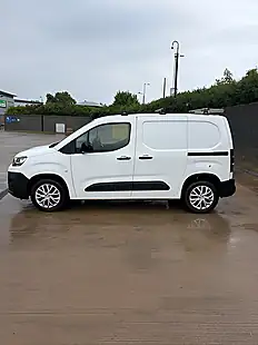 Used 2022 Citroen Berlingo Enterprise M Pro White - Interior and Exterior details 9
