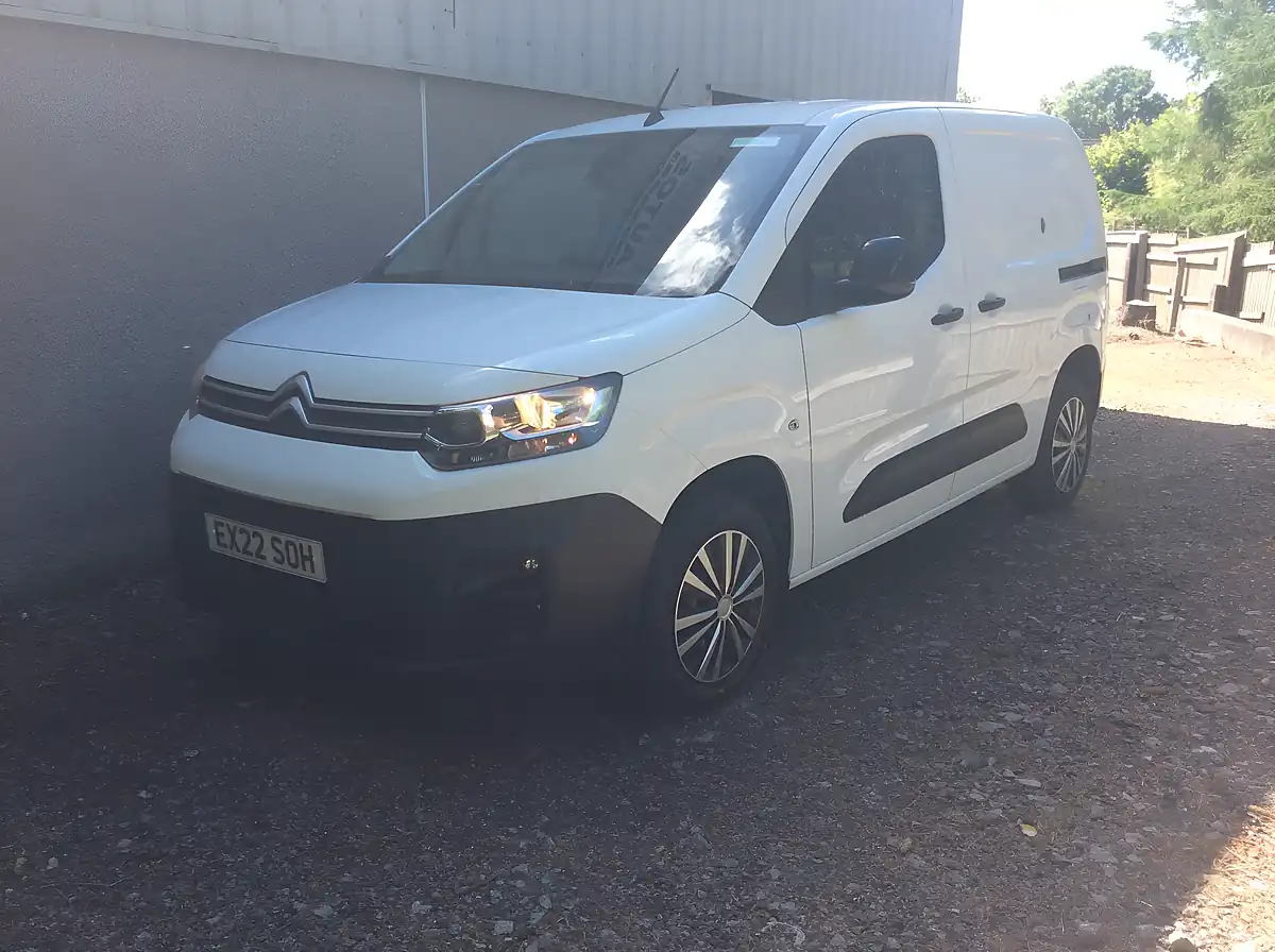 Used 2022 Citroen Berlingo Enterprise M Pro White - Interior and Exterior details 5