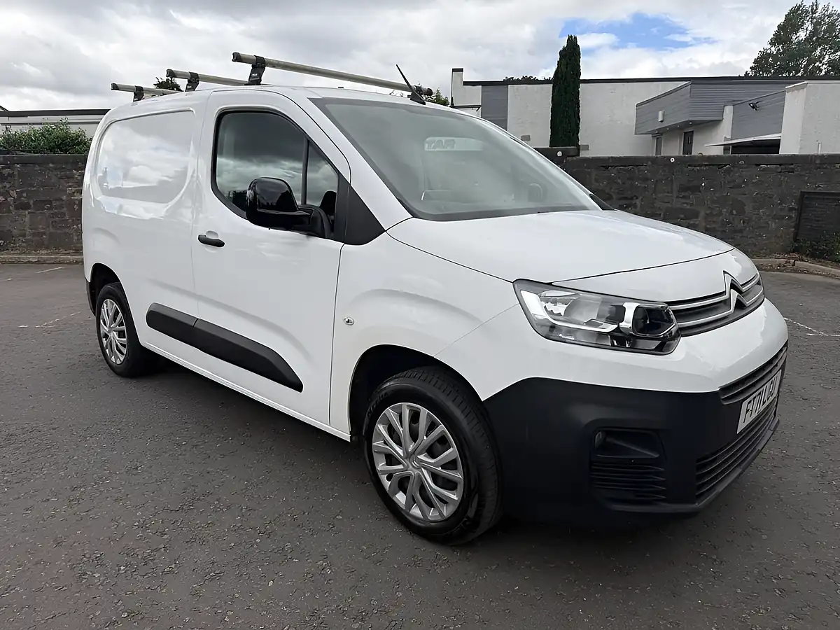 Used 2022 Citroen Berlingo Enterprise M Pro White - Front View