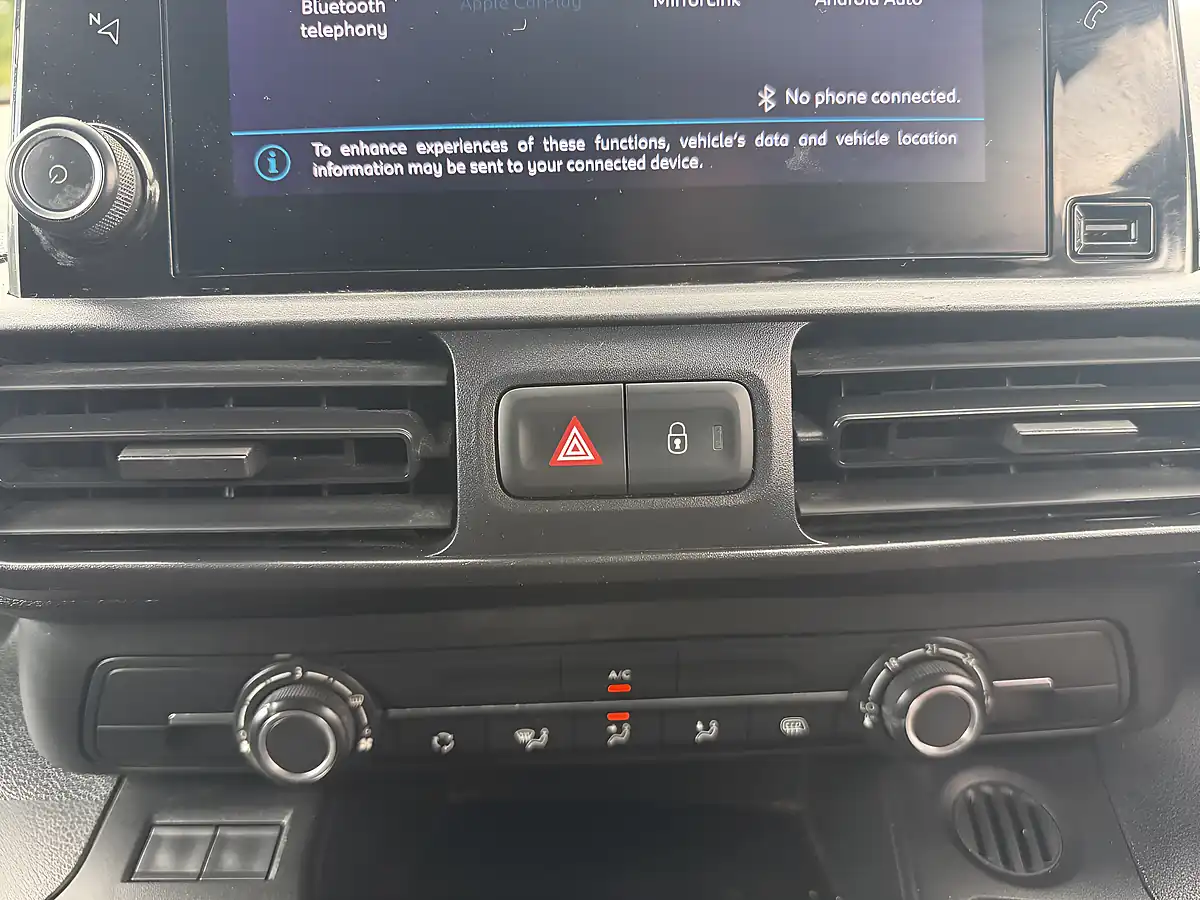 Used 2022 Citroen Berlingo Enterprise M Pro White - Interior and Exterior details 16
