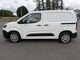 Used 2022 Citroen Berlingo Enterprise M Pro White - Interior and Exterior details 4