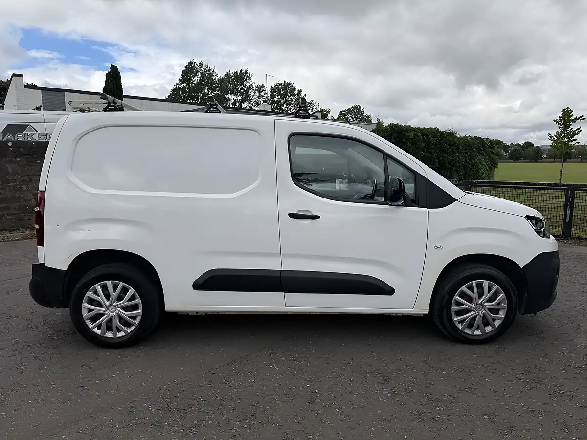 Used 2022 Citroen Berlingo Enterprise M Pro White - Interior and Exterior details 6