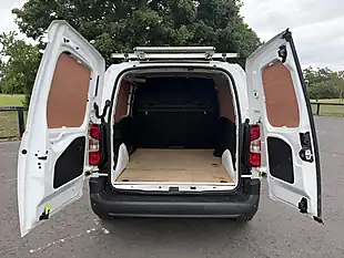 Used 2022 Citroen Berlingo Enterprise M Pro White - Interior and Exterior details 9