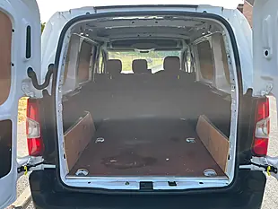 Used 2022 Citroen Berlingo Enterprise M Pro White - Interior and Exterior details 10