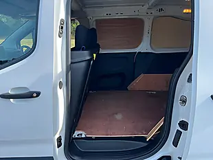 Used 2022 Citroen Berlingo Enterprise M Pro White - Interior and Exterior details 8