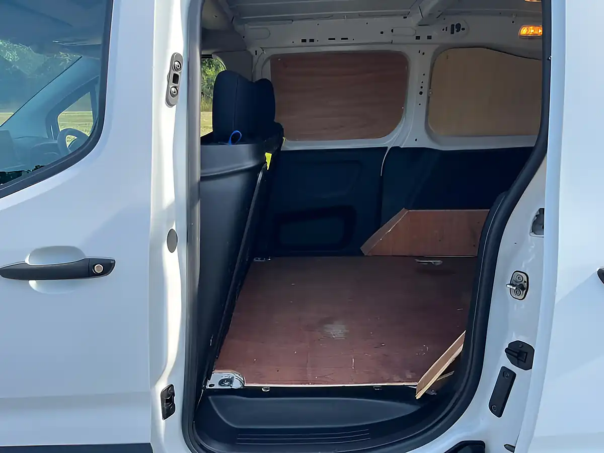 Used 2022 Citroen Berlingo Enterprise M Pro White - Interior and Exterior details 8