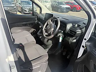Used 2022 Citroen Berlingo Enterprise M Pro White - Interior and Exterior details 11