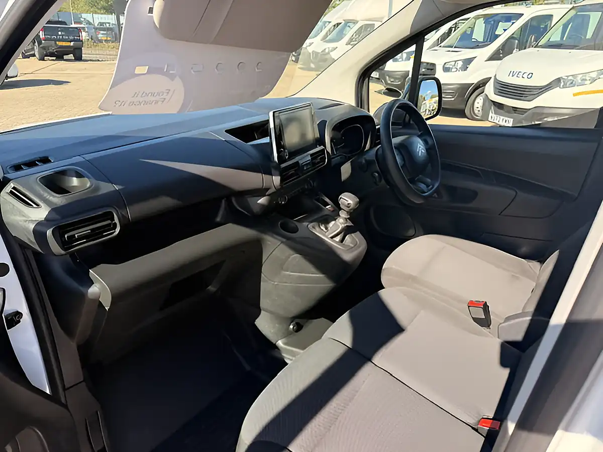 Used 2022 Citroen Berlingo Enterprise M Pro White - Interior and Exterior details 14