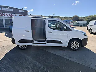Used 2022 Citroen Berlingo Enterprise M Pro White - Interior and Exterior details 3