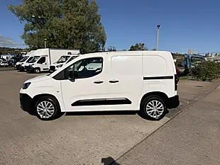 Used 2022 Citroen Berlingo Enterprise M Pro White - Interior and Exterior details 8
