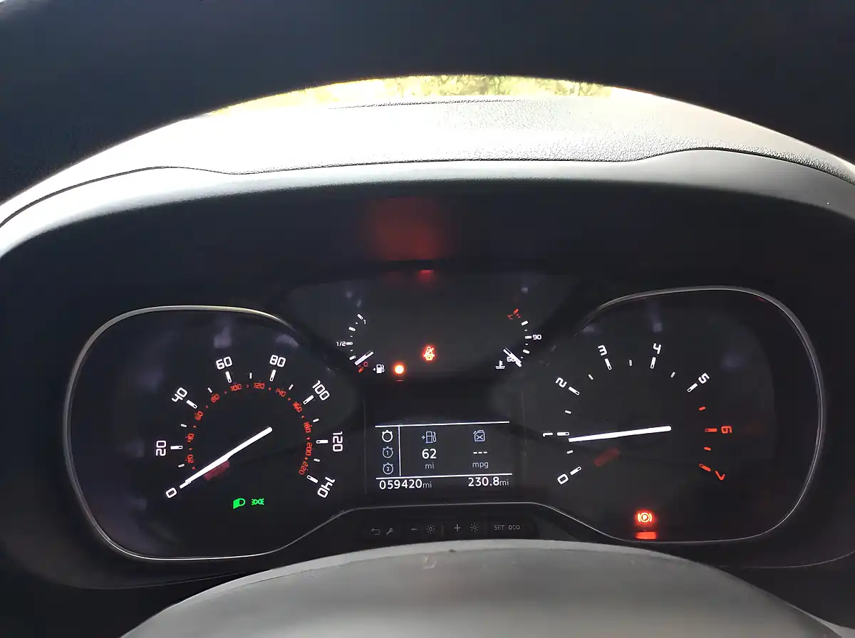 Used 2022 Citroen Berlingo Enterprise M Pro White - Interior and Exterior details 9