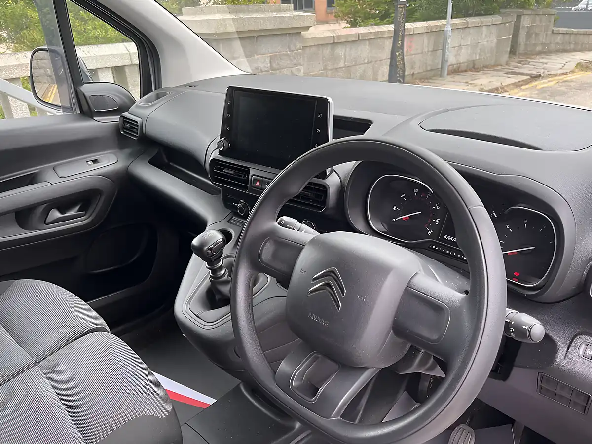 Used 2022 Citroen Berlingo Enterprise Pro White - Interior and Exterior details 17