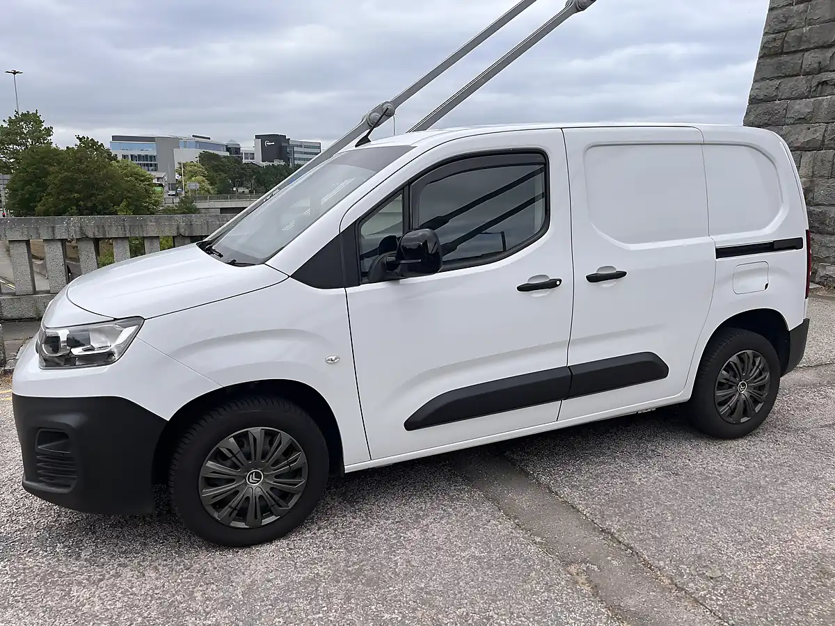 Used 2022 Citroen Berlingo Enterprise Pro White - Interior and Exterior details 8