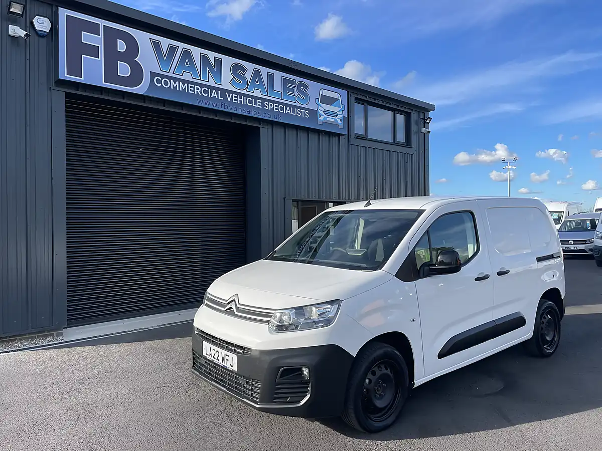 Used 2022 Citroen Berlingo Enterprise Pro White - Front View