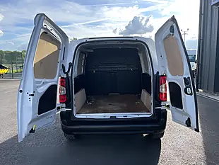 Used 2022 Citroen Berlingo Enterprise Pro White - Interior and Exterior details 8
