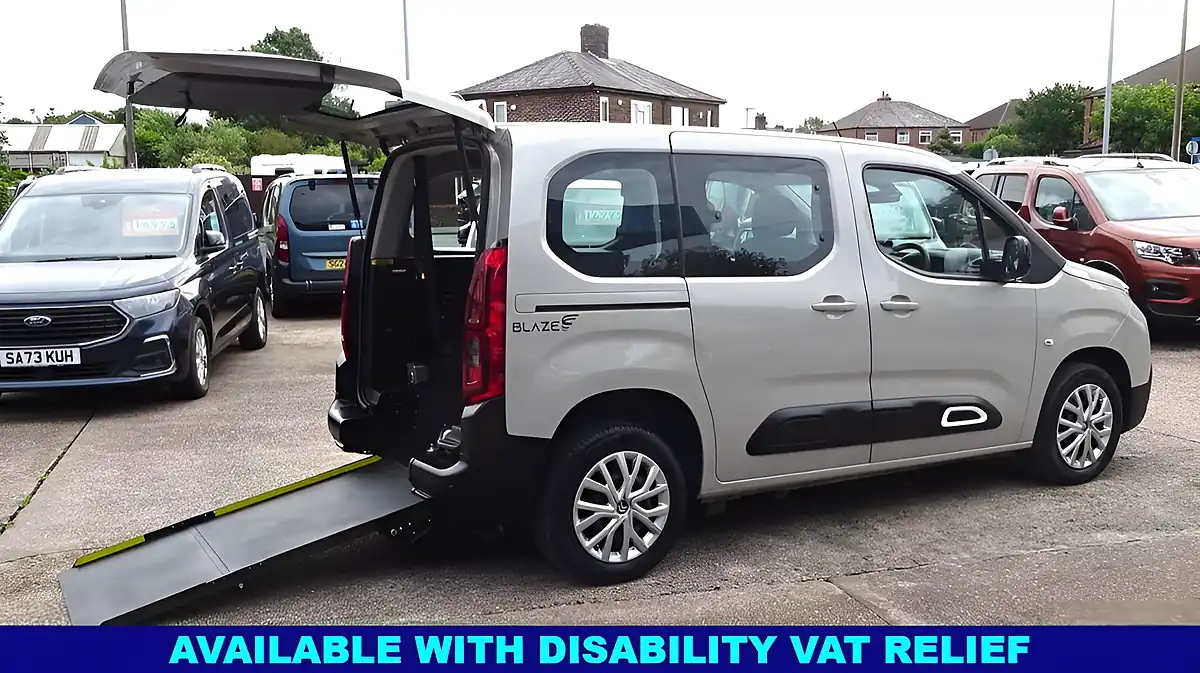Used 2022 Citroen Berlingo Feel Beige - Interior and Exterior details 13