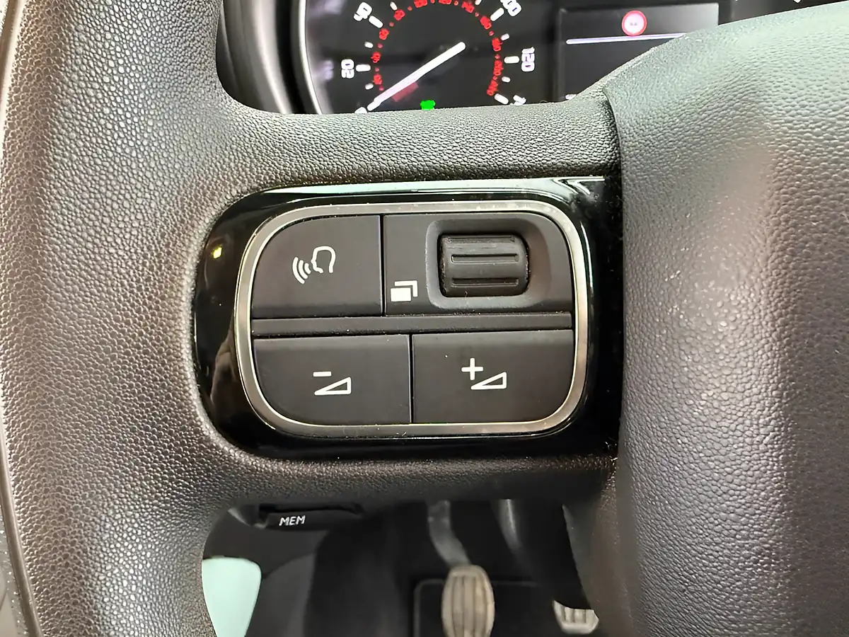 Used 2022 Citroen Berlingo Feel M Grey - Interior and Exterior details 18