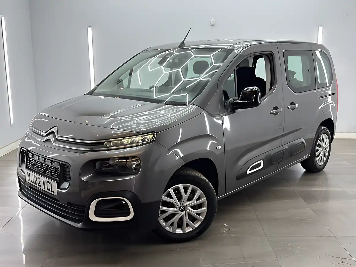 Used 2022 Citroen Berlingo Feel M Grey - Interior and Exterior details 3