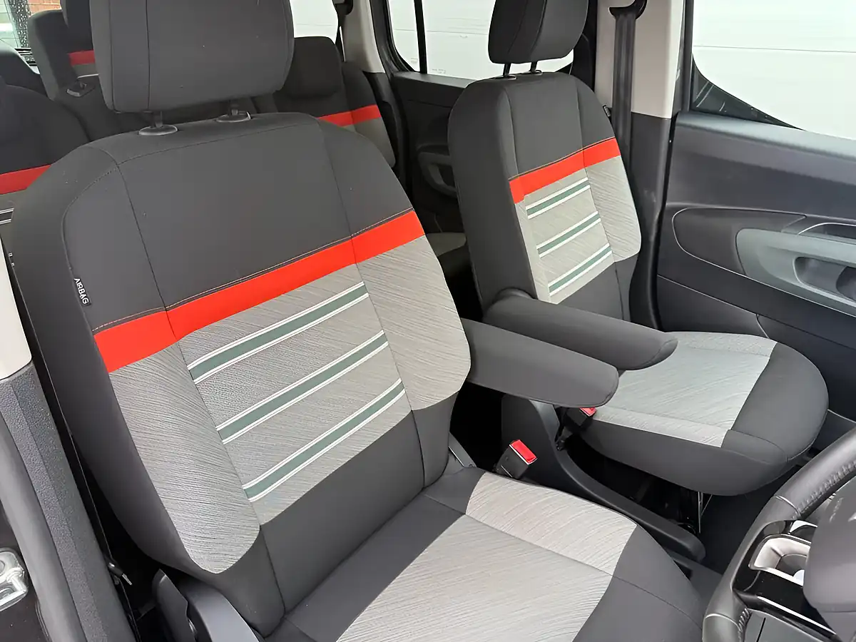 Used 2022 Citroen Berlingo Flair Xtr Xl Grey - Interior and Exterior details 12