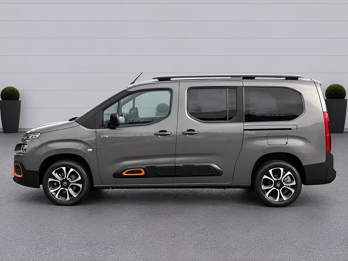 Used 2022 Citroen Berlingo Flair Xtr Xl Grey - Interior and Exterior details 8
