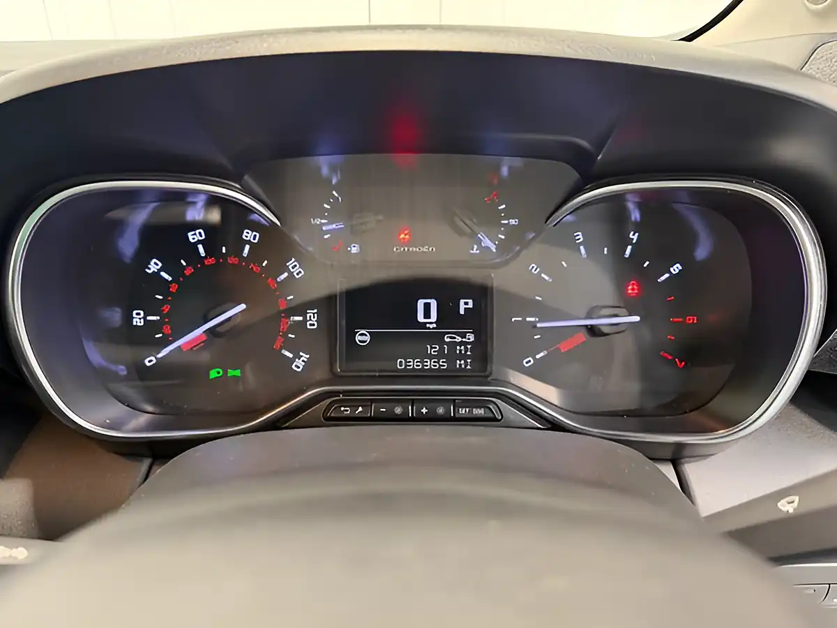 Used 2022 Citroen C3 Aircross Shine Plus Cumulus Grey - Interior and Exterior details 17