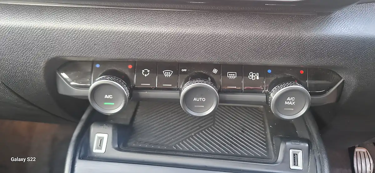 Used 2022 Citroen C4 Sense Plus Red - Interior and Exterior details 19