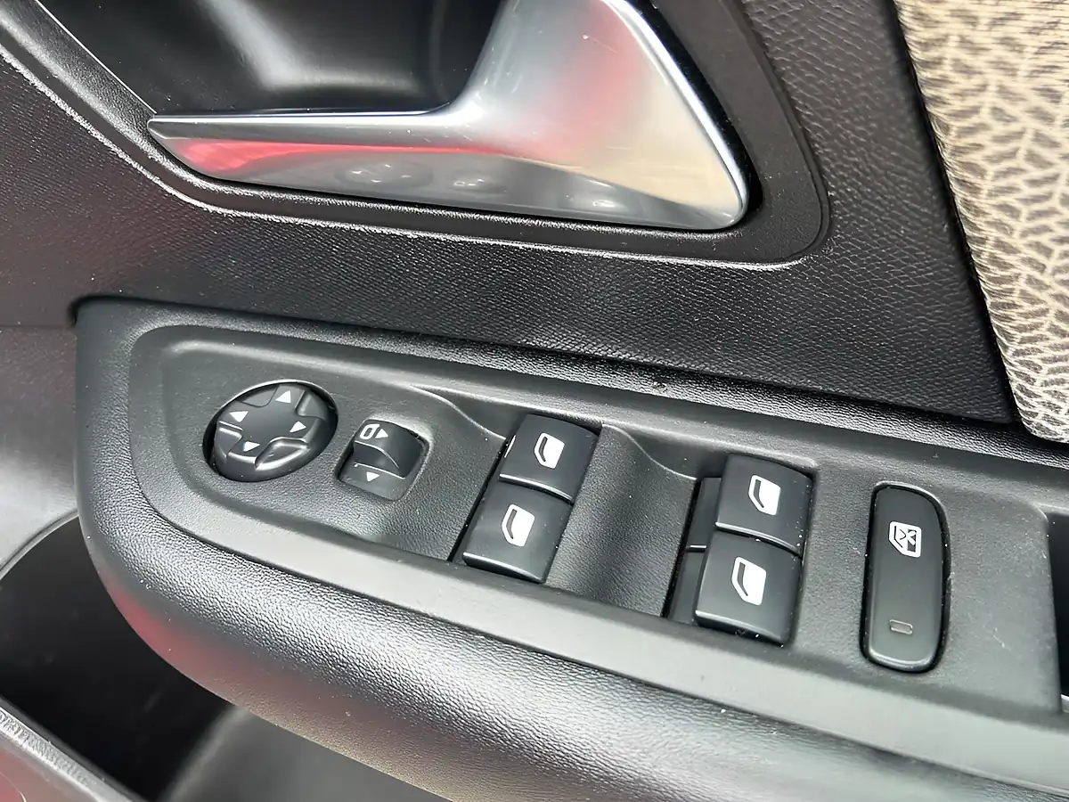 Used 2022 Citroen C4 Sense Plus Red - Interior and Exterior details 14