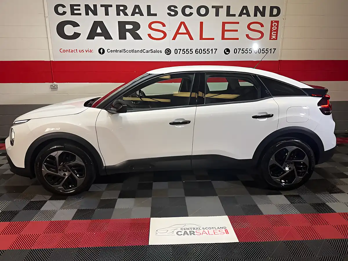 Used 2022 Citroen C4 Sense White - Interior and Exterior details 4