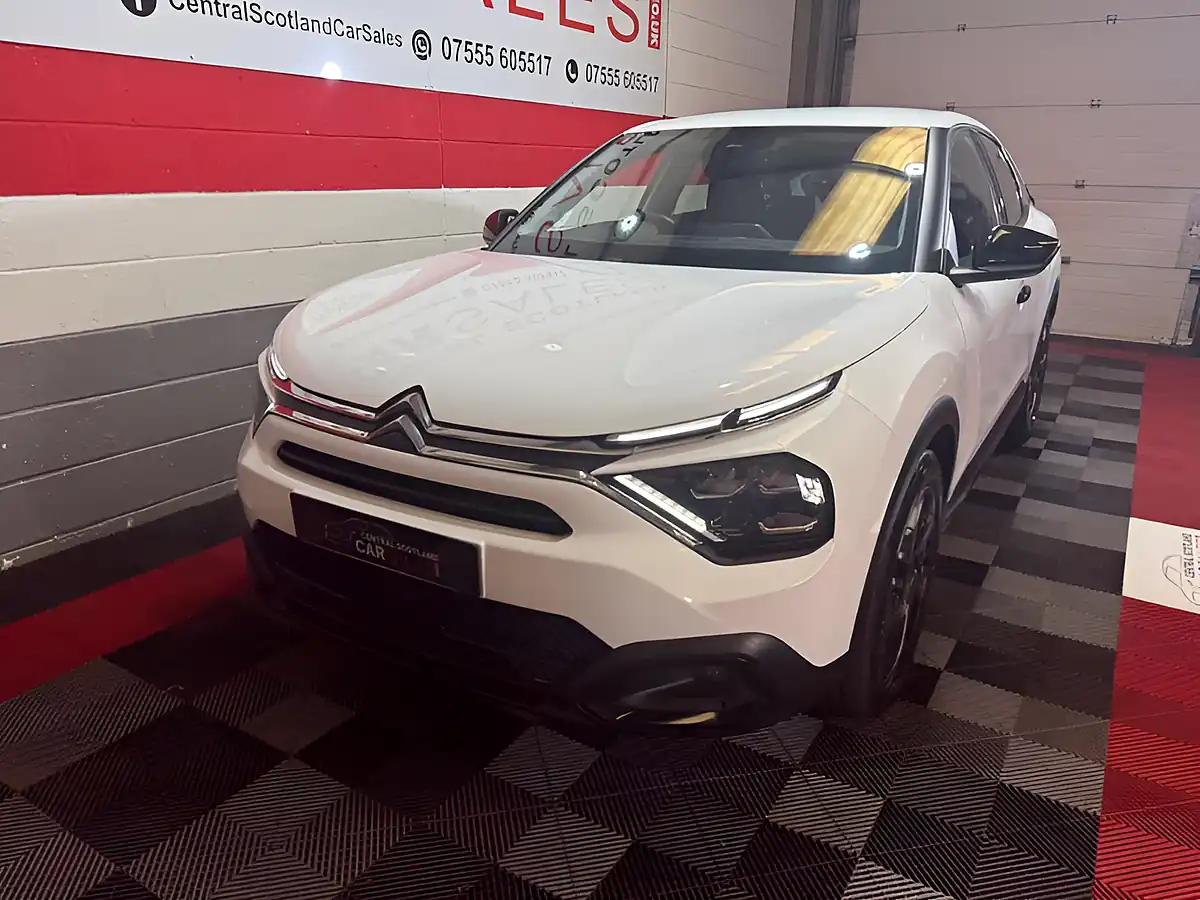 Used 2022 Citroen C4 Sense White - Interior and Exterior details 6