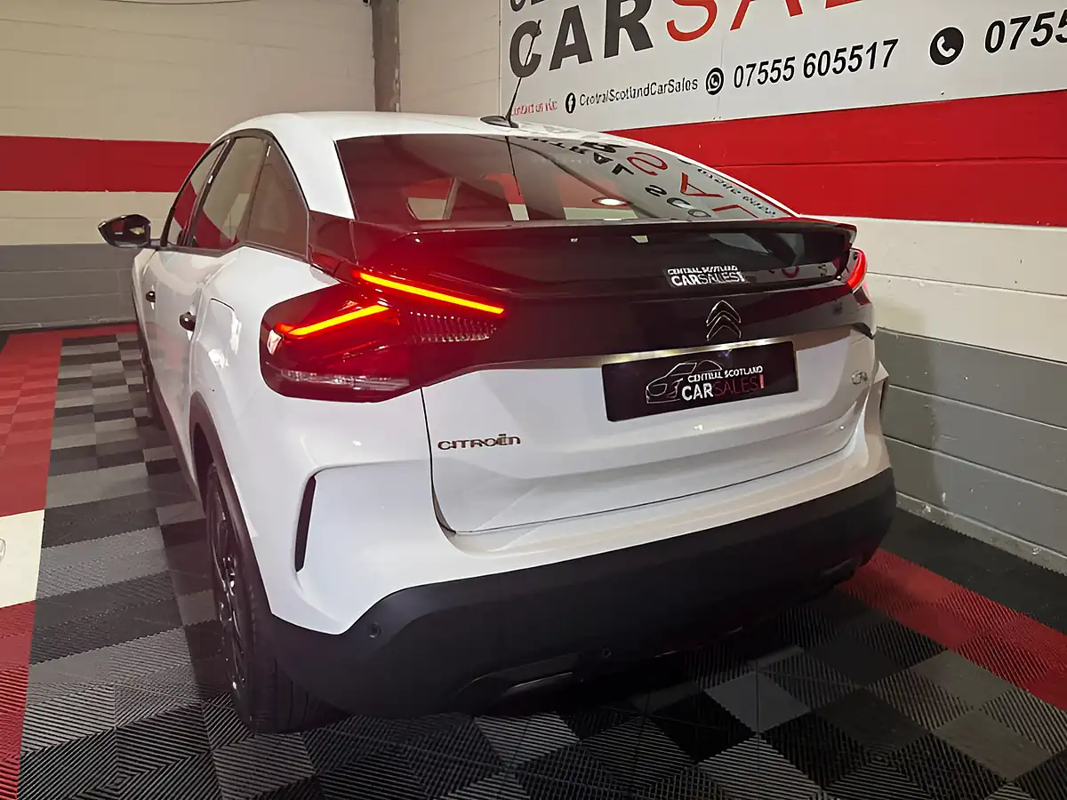 Used 2022 Citroen C4 Sense White - Interior and Exterior details 9