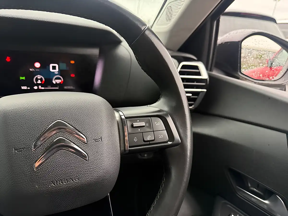 Used 2022 Citroen C4 Shine Blue - Interior and Exterior details 13