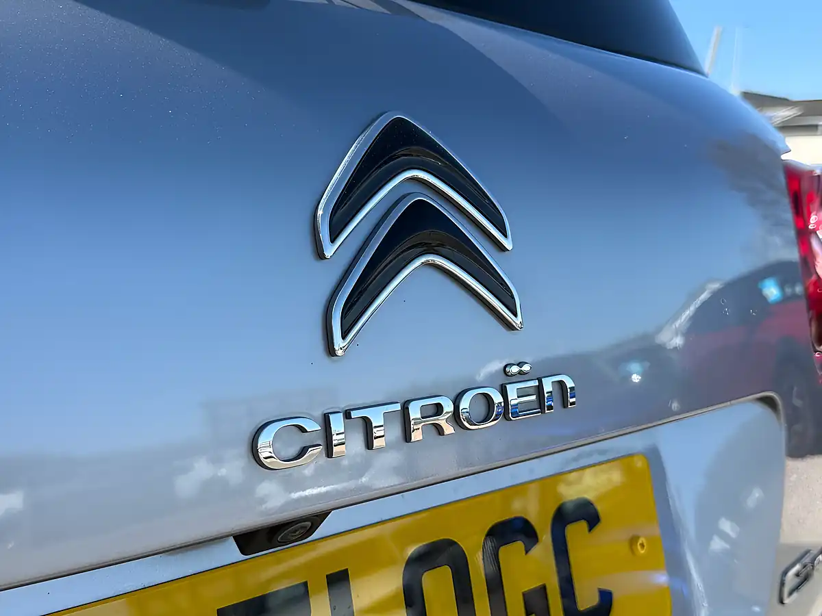 Used 2022 Citroen C5 Aircross Shine Cumulus Grey - Interior and Exterior details 14