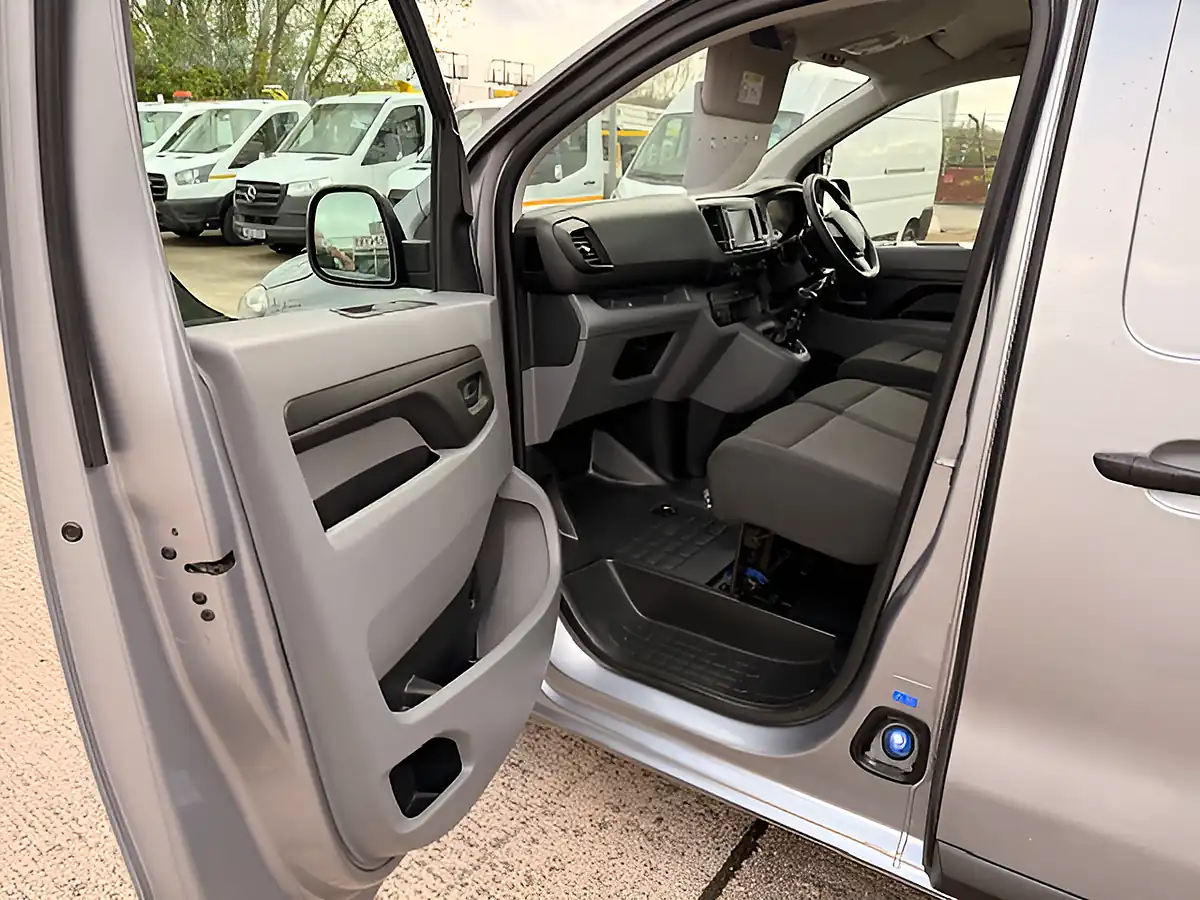 Used 2022 Citroen Dispatch 1000 Enterprise Pro Xl Grey - Interior and Exterior details 16