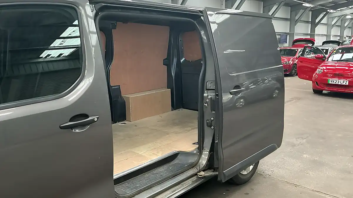 Used 2022 Citroen Dispatch Enterprise Pro Grey - Interior and Exterior details 13