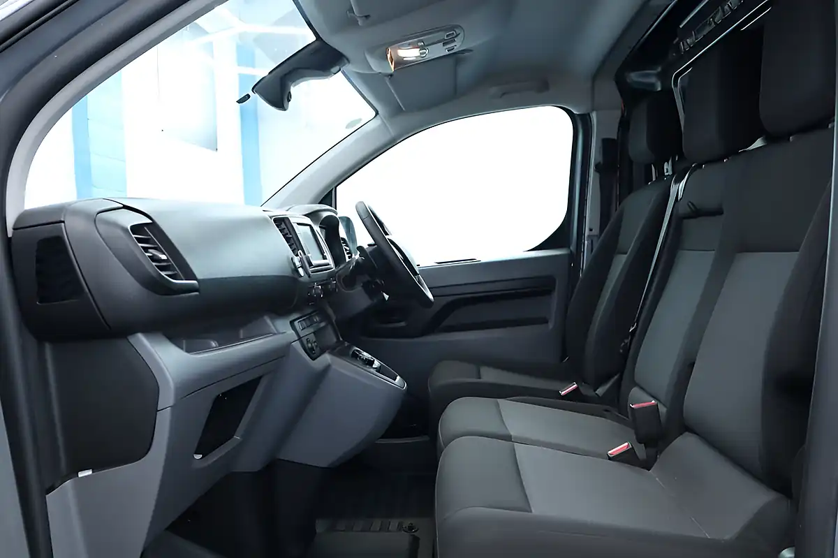 Used 2022 Citroen Dispatch Enterprise Pro M Cumulus Grey - Interior and Exterior details 14