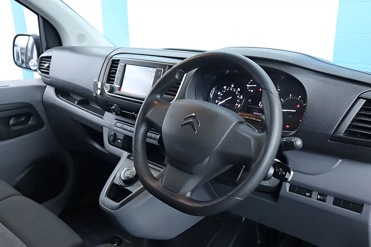 Used 2022 Citroen Dispatch Enterprise Pro M Cumulus Grey - Interior and Exterior details 16