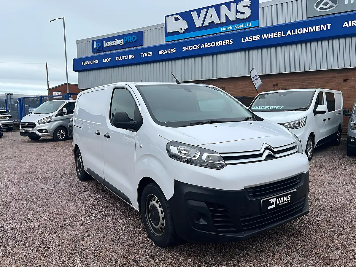 Used 2022 Citroen Dispatch Enterprise Pro M Icy White - Solid - Front View