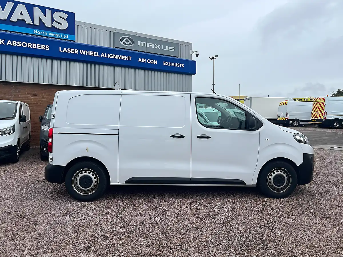 Used 2022 Citroen Dispatch Enterprise Pro M Icy White - Solid - Interior and Exterior details 2