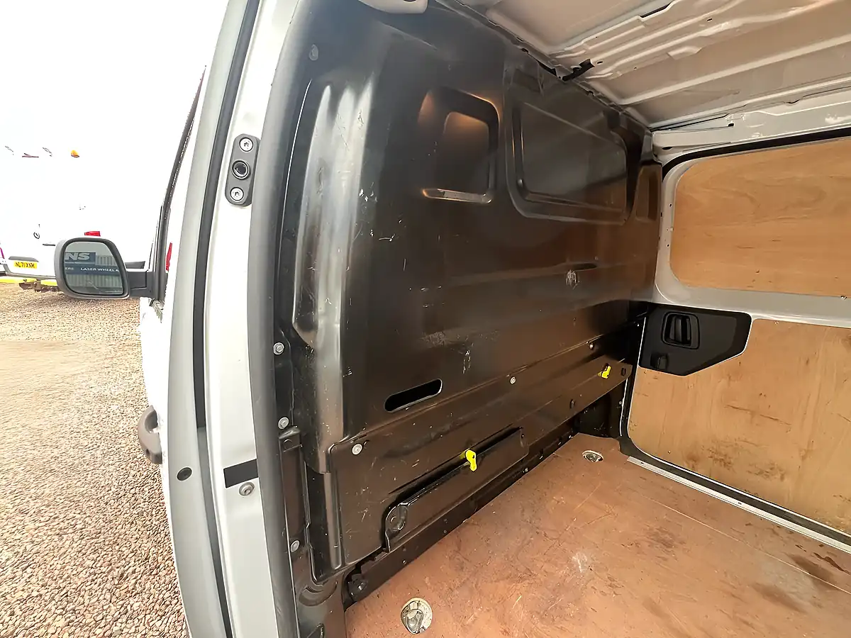 Used 2022 Citroen Dispatch Enterprise Pro M Icy White - Solid - Interior and Exterior details 6